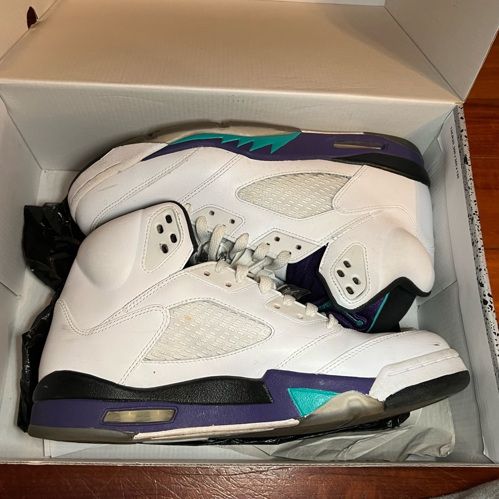 air jordan grape 5s lightly worn